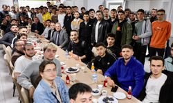 Vali Aydoğdu KYK yurdunda öğrencilerle bir araya geldi
