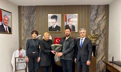 Erzincan'da “Kendi Hastam” diyerek hizmet veren sağlık çalışanına teşekkür...