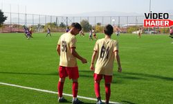 Anagold 24 Erzincanspor U14 ve U15 evinde ter döktü