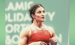 Erzincanlı Sporcu Elvira Süleyman Arabistan'da madalyayı kaptı...