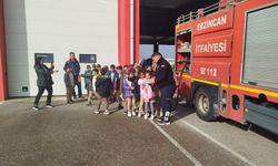 Gazi İlkokulu öğrencilerinden İtfaiye Müdürlüğüne ziyaret