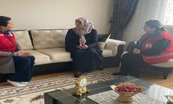 Erzincan Kızılay kadın ekibi şehit ailelerini unutmadı