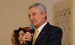 Karakelle: “Aydınlık yarınları inşa eden adsız kahramanlarımız öğretmenlerdir”