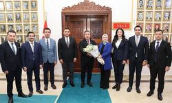 Eğitime vefa buluşması: Vali Hamza Aydoğdu’ya özel 24 Kasım ziyareti