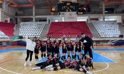 Erzincan'ın minik file efeleri yarı finale damga vurdu!