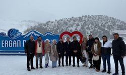 Erzincan’a Gelen Ünlü Gazeteciler Ergan Dağı’nda Ağırlandı