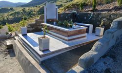 Erzincan’da mezar taşı yaptırmak lüks oldu: Fiyatlar araç seviyesine çıkıyor