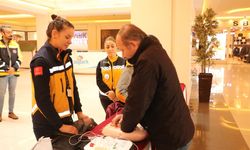 Erzincan’da hayat kurtaran eğitim: OED cihazı vatandaşlara tanıtıldı