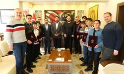 Hafızlık Emeği Taçlandı: 9 Öğrenci Belgesini Aldı