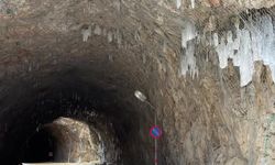 Erzincan tünellerinde alarm: Buz sarkıtlarına acil müdahale