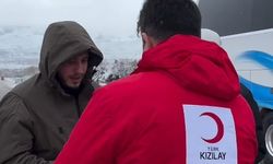 Erzincan'da Tipide Yolda Kalanlara Kızılay’dan Sıcak Destek...