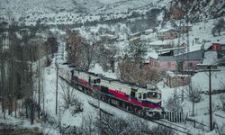 Erzincan’da Doğu Ekspresi Büyüsü: Vali Aydoğdu’dan Şiir Gibi Paylaşım