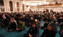 Erzincan'da Kandili Gecesinde Çocuklar da Unutulmadı