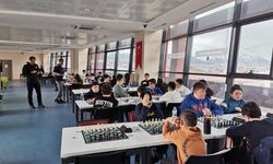 Erzincan’da kurtuluş Satranç Turnuvası Heyecanı