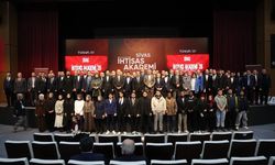 Rektör Akın Levent komşu ildeki bilim zirvesine katıldı