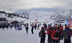 Batı’da Bahar, Erzincan’da Kış Rekoru: Kar Kalınlığı 2 Metreyi Aştı!
