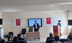 Erzincan'da “Nübüvvet İddiasının Mantıksal Analizi” Anlatıldı