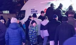 Erzincan'da teravih sonrası sürpriz ikram