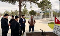 Erzincan'da Gençlerden Şehitlere Vefa: "Emanetiniz Namusumuzdur"