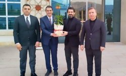 Erzincan’ın Tescilli Ters Laleleri Bakan Yardımcısına Sunuldu