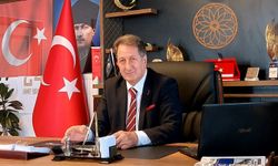 Ay Yıldıza Uzanan Ele Set: "Bu Hadsizliğin Bahanesi Olamaz!"