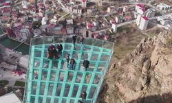Erzincan'a 150 km uzaklıkta... Yerden 240 Metre Yüksekte Adrenalin Dolu Dakikalar...