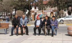 Emekliye Bayram Müjdesi: Maaş ve İkramiye Takvimi Belli Oldu!