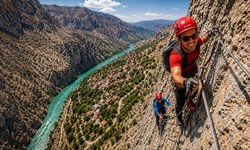 Kemaliye’de Adrenalin Zirvesi: Via Ferrata’ya Davet