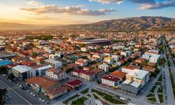 Erzincan’da Rekor Kıracak Estetik Hamle: Yeni Parke Taşıyla Prestijli Yollar Geliyor!