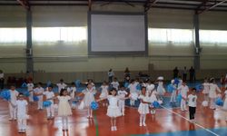 Tercan’da Miniklerden Yıl Sonu Şöleni