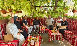 İki İlçenin Başkanları Kemaliye'de Bir Araya Geldi