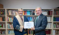 Rektör Levent, EBYÜ'nün Yeni Profesör ve Doçentlerini Kutladı