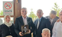 Başkan Bayram’a Çalışmaları Nedeniyle Plaket! Erzincan’da Anlamlı Buluşma