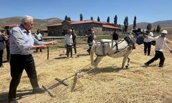 Toprağın Kokusu Çocukluğunu Hatırlattı: Binali Yıldırım'dan Duygu Dolu Anlar