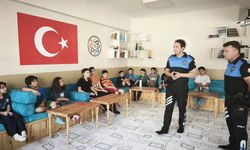 Vali 'nin Talimatıyla Emniyetten Öğrencilere Bilgilendirme