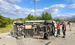 Erzincan’da Direksiyon Hâkimiyetini Kaybeden Sürücü Kaza Yaptı
