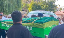 Erzincan’da Yürek Yakan Kayıp: Şehit Annesi Zinnet Mutlu Son Yolculuğuna Uğurlandı