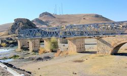 Kötür Kalesi'nin Sırrı! Erzincan'da Tarihî Yolun Başındaki Sessiz Kale