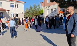 Erzincan’da Bahçe Görevlilerinin Mesaisi Başladı