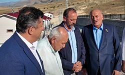 Erzincan'da Kaya Düşmesi Riskiyle Taşınmışlardı, Şimdi Yeni Evlerine Kavuşuyorlar