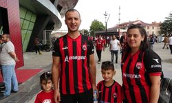 Erzincanspor Taraftarı Tek Yürek! Stadı Maç Öncesi Coşku Sardı