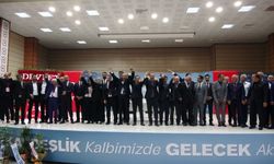 MHP Erzincan’da Kongre Rüzgârı: Özarslan Yeniden Başkan