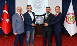 Erzincan’ın İlaç Erişimi Sorunu Gündemde: Eczacılar Çözüm Arıyor