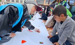 Erzincan’da Filistinli Çocuklar İçin Çizdiler