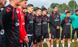 Lider Sakaryaspor, namağlup ErzincanSpor'u ağırlıyor