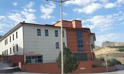 Kemah Yolunda Korkutan Kaza: Beton Mikseri Otomobile Çarptı