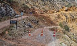 Kemaliye’de Dolu ve Heyelan: 10 Nokta Etkilendi, Bir Güzergâh Kapalı!