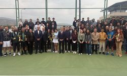 Erzincan’da Cumhuriyet Bayramı Coşkusu Tenis Kortlarına Taşındı