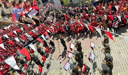 Erzincan 3. Ordu Komutanlığı çocukları coşturdu