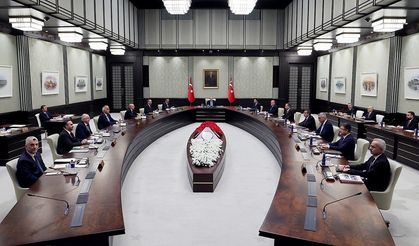 2 bakanlık bölünüyor, 3 bakan değişiyor mu?